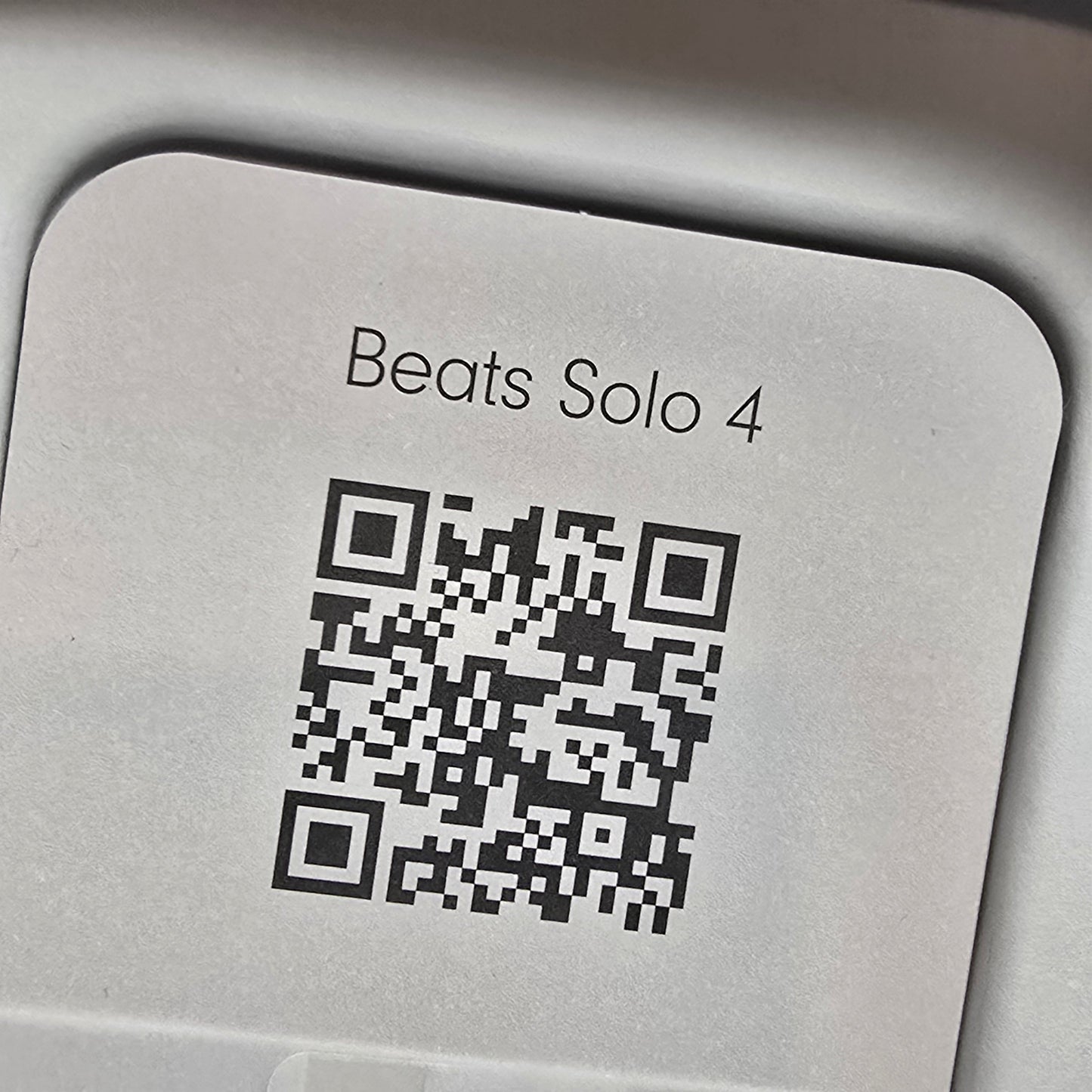 Beats Solo 4