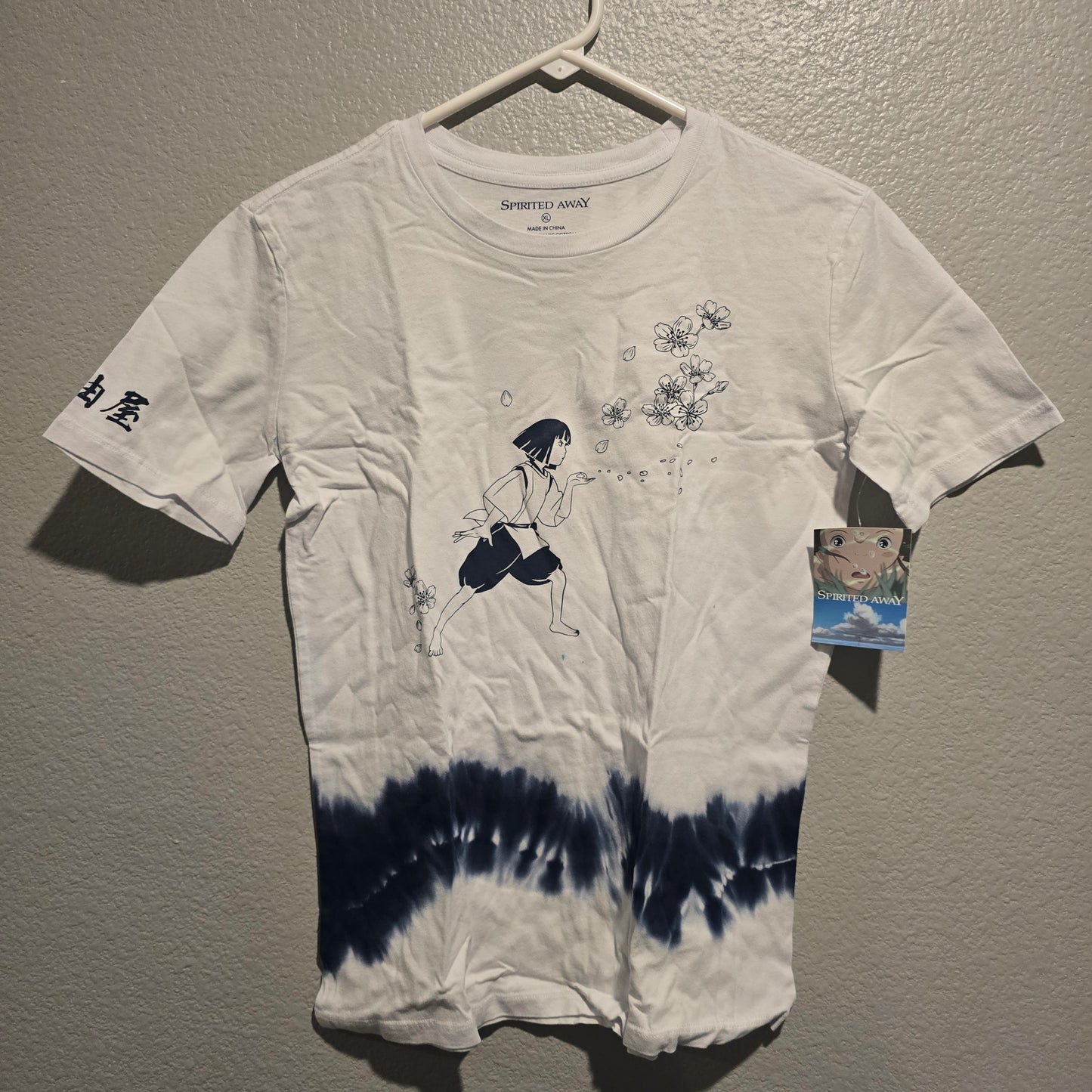 Spirited Away Shirt XL