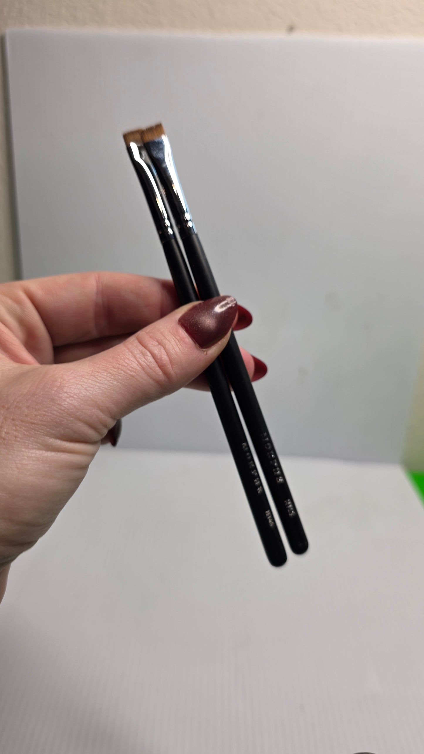 2 Morphe M165 Brushes